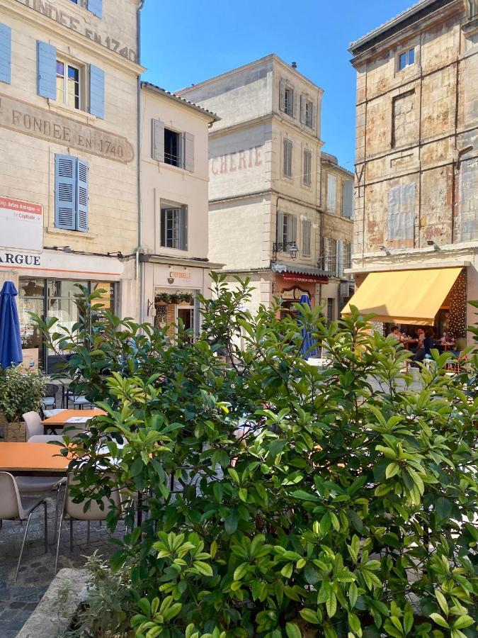 Appartements "La Chambre D'Ami" Arles Exterior foto